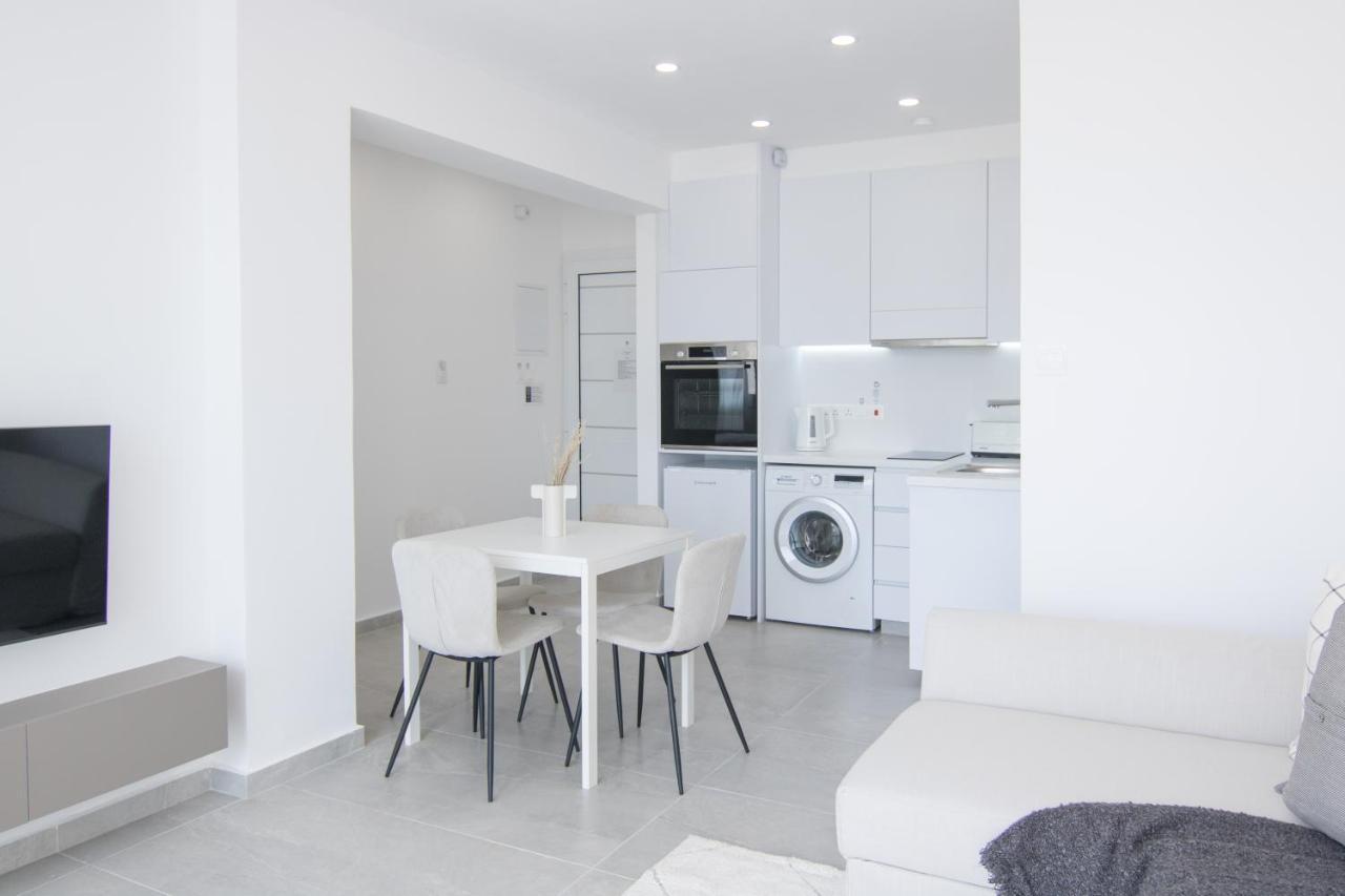 Phaedrus Living Seaview Modern Flat Limnaria 134 Apartamento Pafos Exterior foto